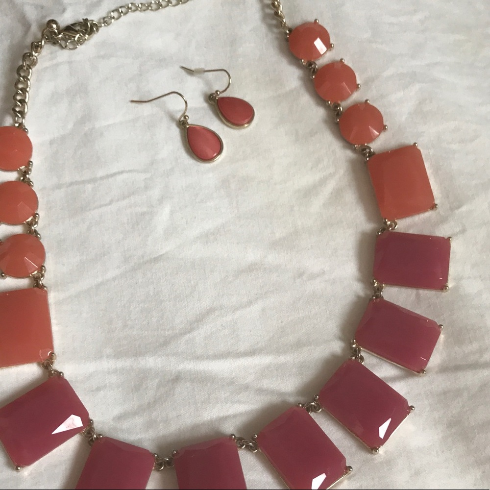 Ann Taylor loft necklace and matching earrings - Picture 2 of 2